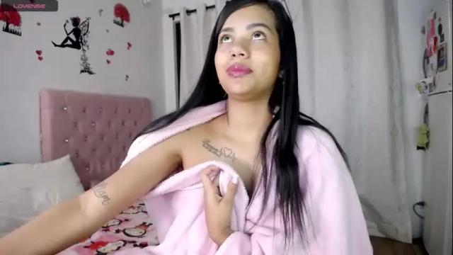 Image 2 of kloy_sech Stream on Chaturbate on 7 months ago