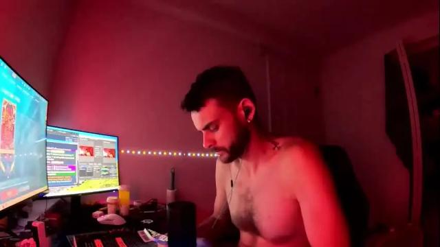 Image 3 of kochur Stream on Chaturbate on 3 months ago