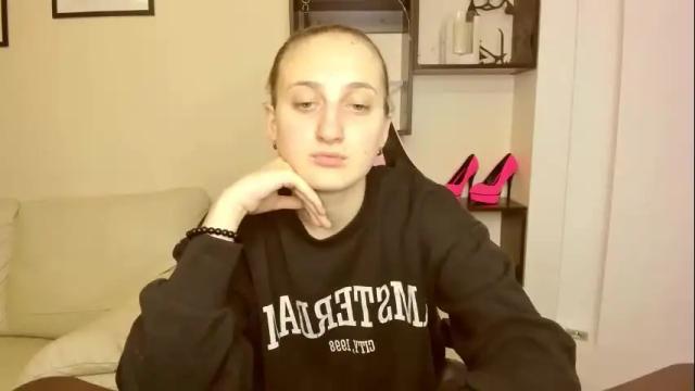 Thumbnail 1, kommunelifoxi's Stream at Chaturbate, 1 month ago