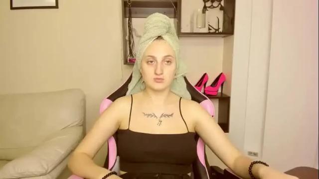Thumbnail 3, kommunelifoxi's Stream at Chaturbate, 1 month ago