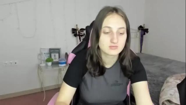 Thumbnail 1, kommunelifoxi's Stream at Chaturbate, 1 month ago