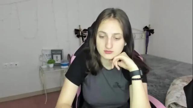 Thumbnail 2, kommunelifoxi's Stream at Chaturbate, 1 month ago