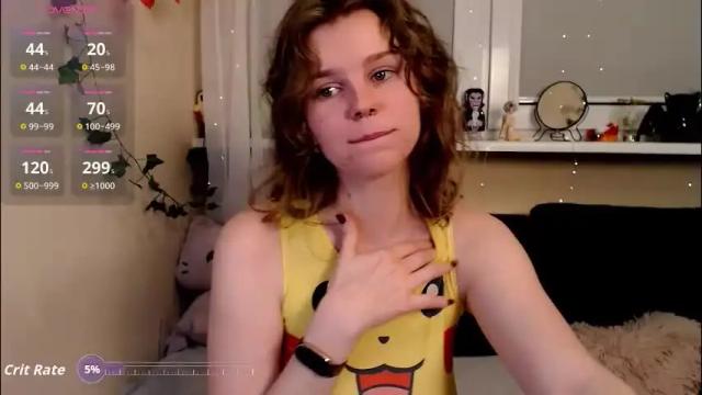 Image 12 of komorebbi Stream on Chaturbate on 2 months ago