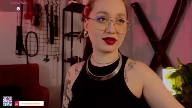 Image 3 of koracrosbie Stream on Chaturbate on 1 month ago