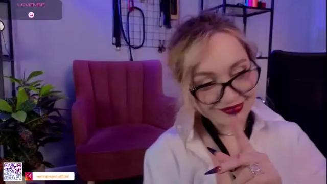 Image 8 of koracrosbie Stream on Chaturbate on 1 month ago