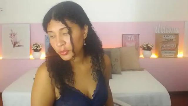 Image 3 of koral_brownz Stream on Chaturbate on 14 months ago