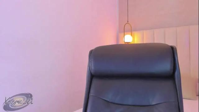 Image 10 of kosmic_21 Stream on Chaturbate on 2 months ago