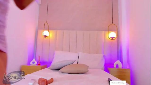 Image 12 of kosmic_21 Stream on Chaturbate on 2 months ago