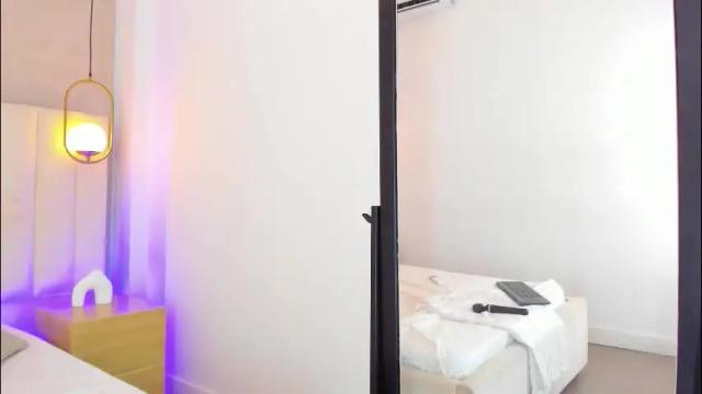 Image 11 of kosmic_21 Stream on Chaturbate on 2 months ago