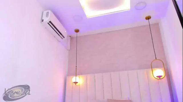 Image 2 of kosmic_21 Stream on Chaturbate on 2 months ago