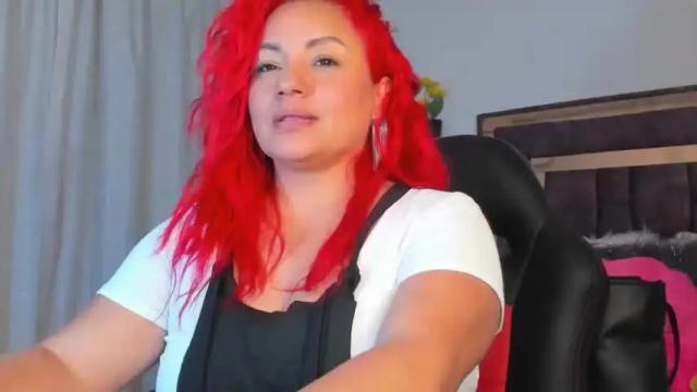 Image 2 of kourtneybjqueen Stream on Chaturbate on 19 months ago