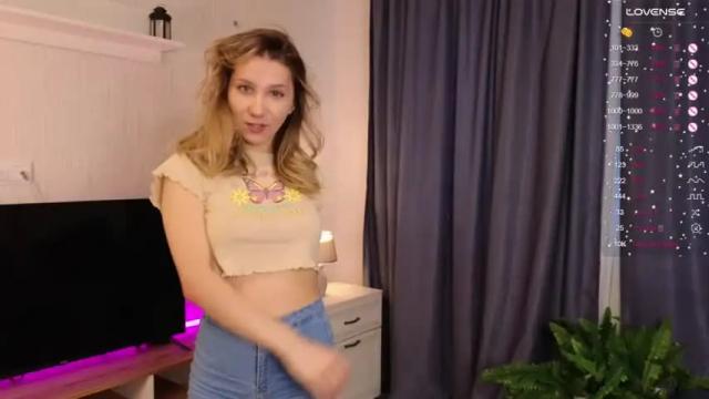 Image 3 of kourtneysherman Stream on Chaturbate on 16 months ago