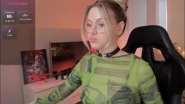 Image 3 of koza_dereza_ Stream on Chaturbate on 2 months ago