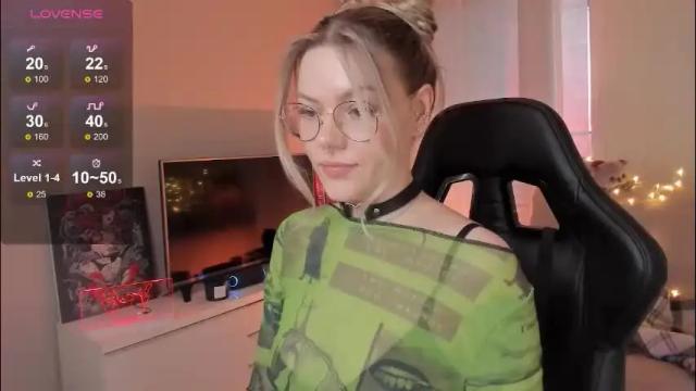 Image 4 of koza_dereza_ Stream on Chaturbate on 2 months ago