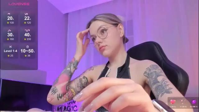 Image 4 of koza_dereza_ Stream on Chaturbate on 2 months ago