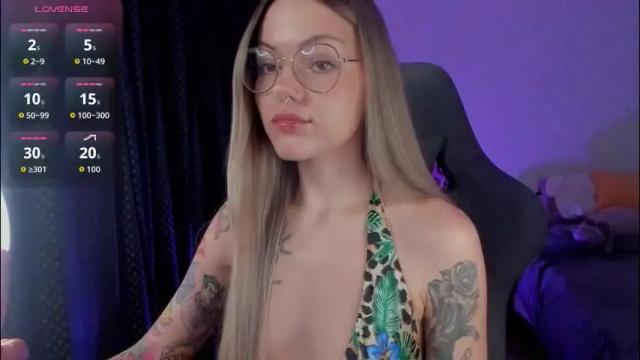 Image 3 of koza_dereza_ Stream on Chaturbate on 1 month ago