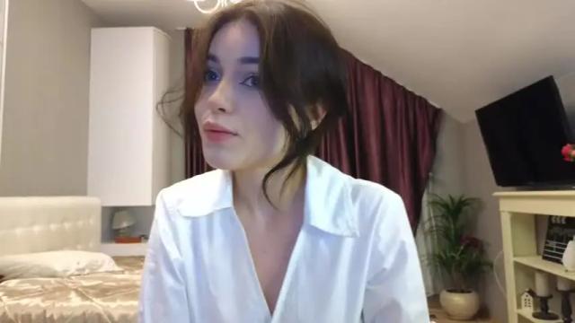 Image 11 of kr1stinarrow Stream on Chaturbate on 25 months ago