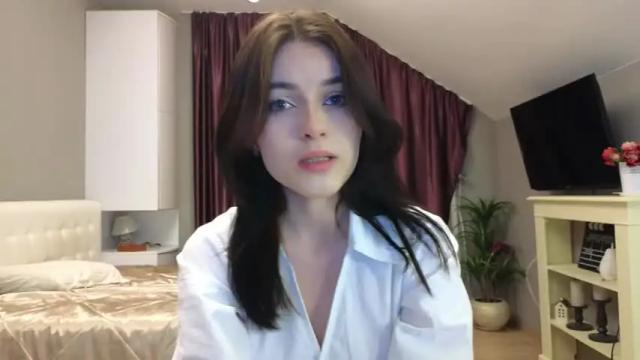 Image 6 of kr1stinarrow Stream on Chaturbate on 25 months ago