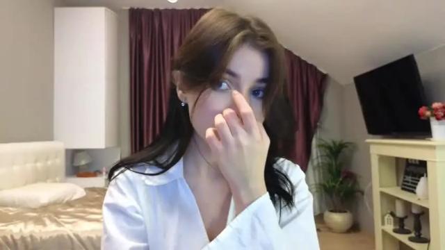 Image 4 of kr1stinarrow Stream on Chaturbate on 25 months ago