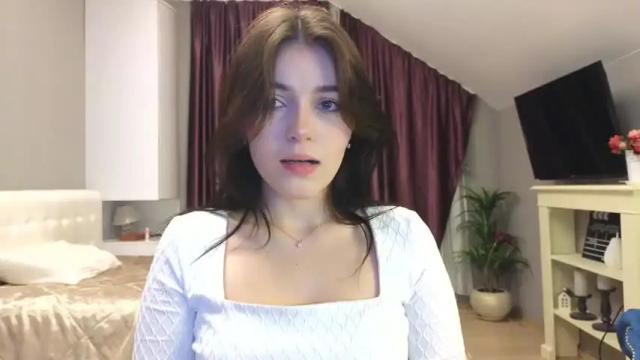 Image 3 of kr1stinarrow Stream on Chaturbate on 25 months ago