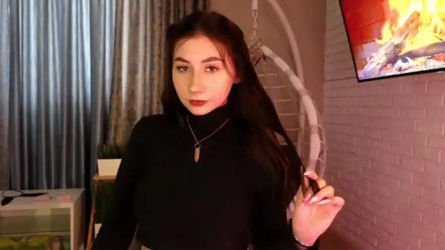 Image 4 of kr1stinarrow Stream on Chaturbate on 23 months ago