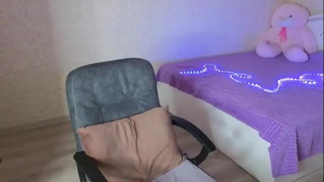 Image 6 of krasfeya Stream on Chaturbate on 17 days ago