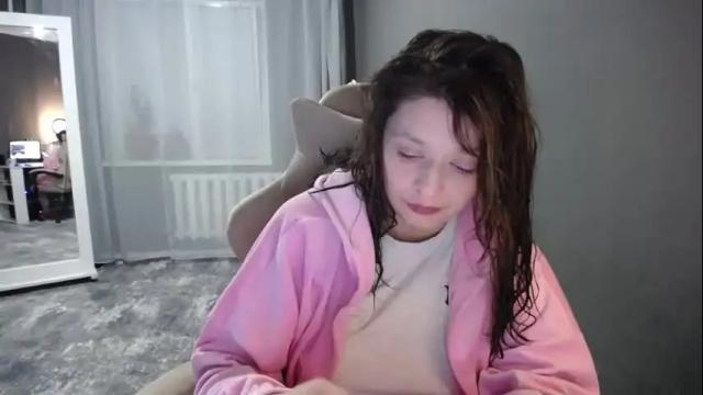 Image 2 of kris_again Stream on Chaturbate on 6 months ago