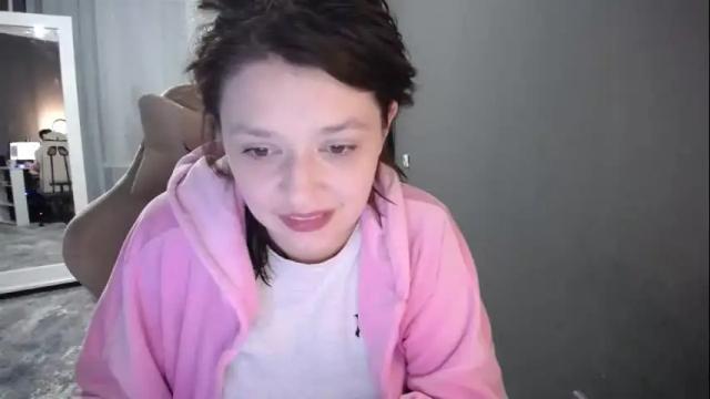 Image 6 of kris_again Stream on Chaturbate on 6 months ago