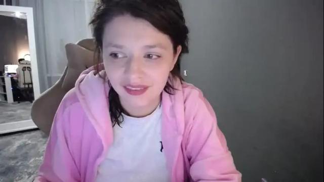 Image 7 of kris_again Stream on Chaturbate on 6 months ago