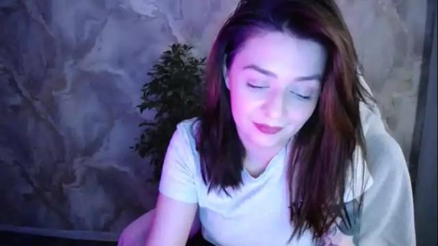 Image 2 of kris_again Stream on Chaturbate on 6 months ago