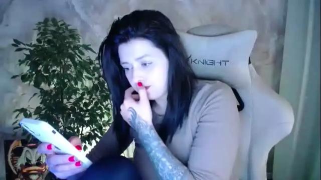 Image 3 of kris_again Stream on Chaturbate on 5 months ago