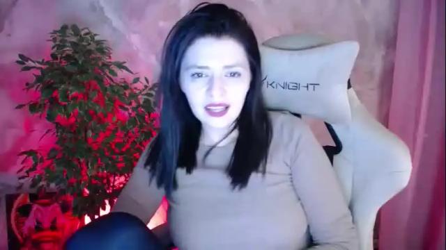Image 4 of kris_again Stream on Chaturbate on 5 months ago