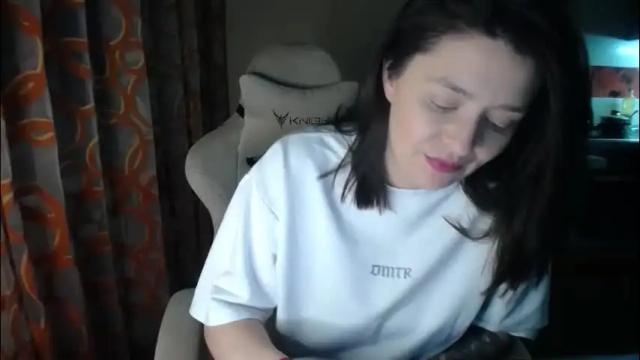 Image 12 of kris_again Stream on Chaturbate on 19 days ago