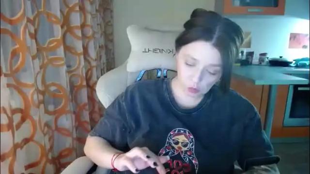 Image 3 of kris_again Stream on Chaturbate on 7 days ago