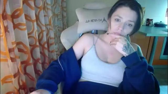 Image 3 of kris_again Stream on Chaturbate on 3 days ago