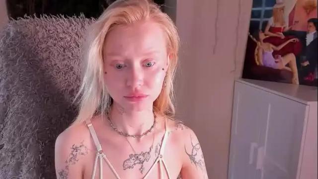 Image 4 of kris_grant Stream on Chaturbate on 1 month ago