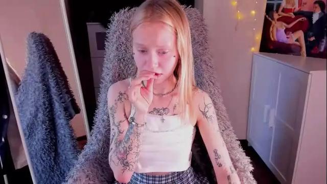Image 12 of kris_grant Stream on Chaturbate on 1 month ago