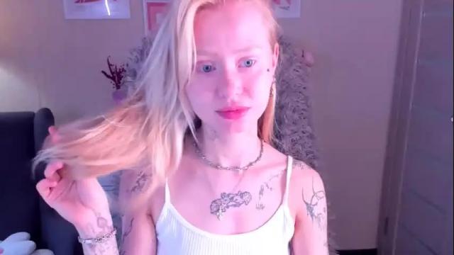 Image 4 of kris_grant Stream on Chaturbate on 14 days ago