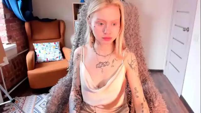 Image 4 of kris_grant Stream on Chaturbate on 12 days ago