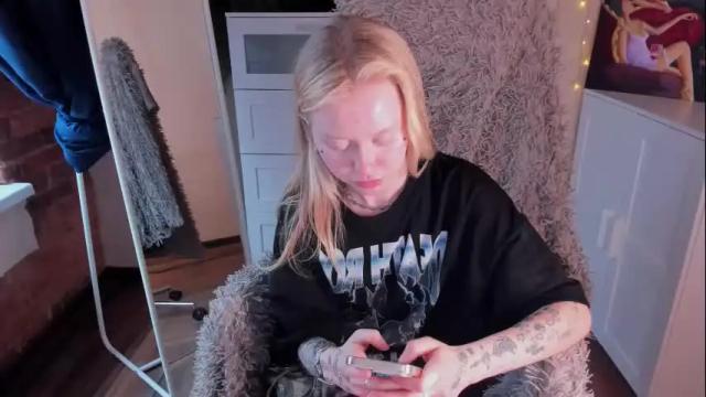 Image 3 of kris_grant Stream on Chaturbate on 11 days ago
