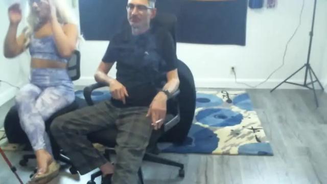 Image 12 of krisnona Stream on Chaturbate on 18 months ago