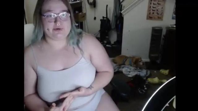 Image 2 of krispykitty Stream on Chaturbate on 16 months ago