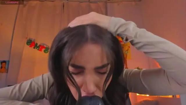 Image 11 of kriss_baby_ Stream on Chaturbate on 18 months ago