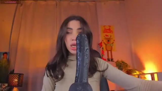 Image 4 of kriss_baby_ Stream on Chaturbate on 18 months ago