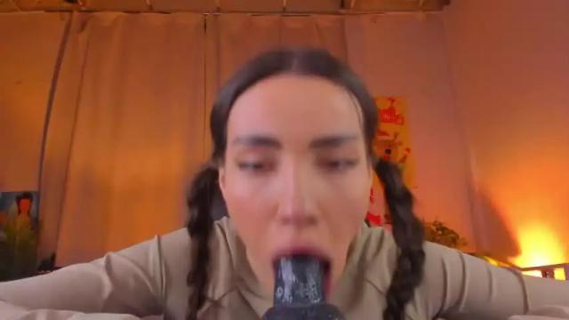 Image 3 of kriss_baby_ Stream on Chaturbate on 18 months ago