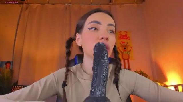 Image 7 of kriss_baby_ Stream on Chaturbate on 18 months ago