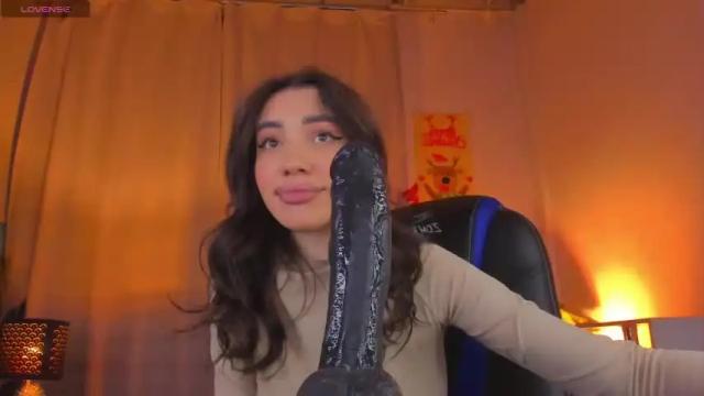 Image 6 of kriss_baby_ Stream on Chaturbate on 18 months ago