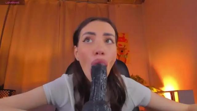 Image 4 of kriss_baby_ Stream on Chaturbate on 18 months ago