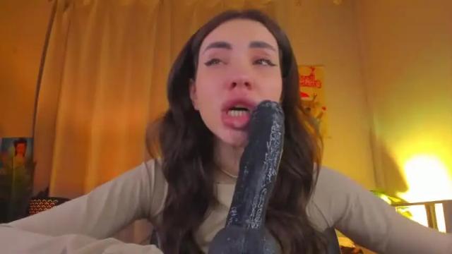 Image 11 of kriss_baby_ Stream on Chaturbate on 17 months ago
