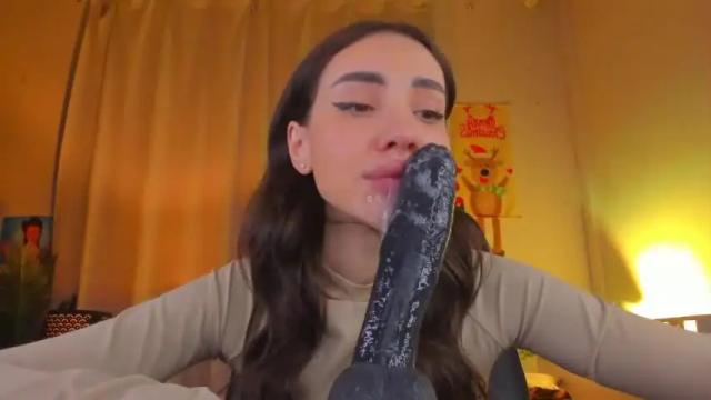 Image 8 of kriss_baby_ Stream on Chaturbate on 17 months ago